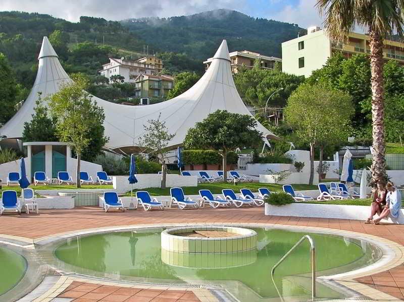 Hotel Luigiane 2*